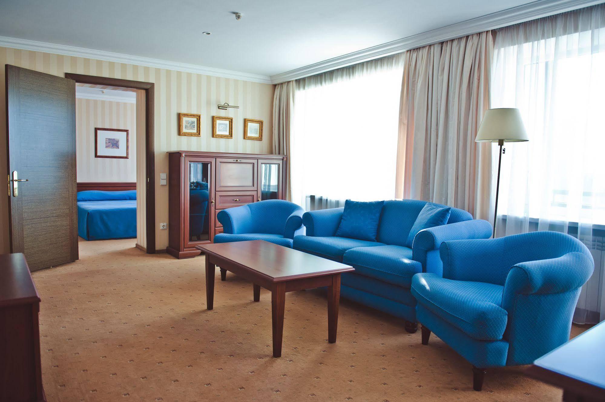 Intourist Hotel Zaporizhia Extérieur photo