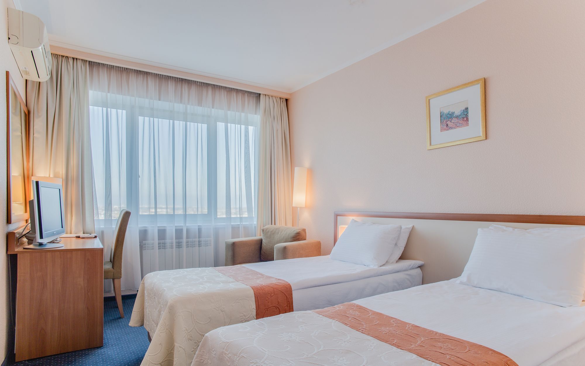 Intourist Hotel Zaporizhia Extérieur photo